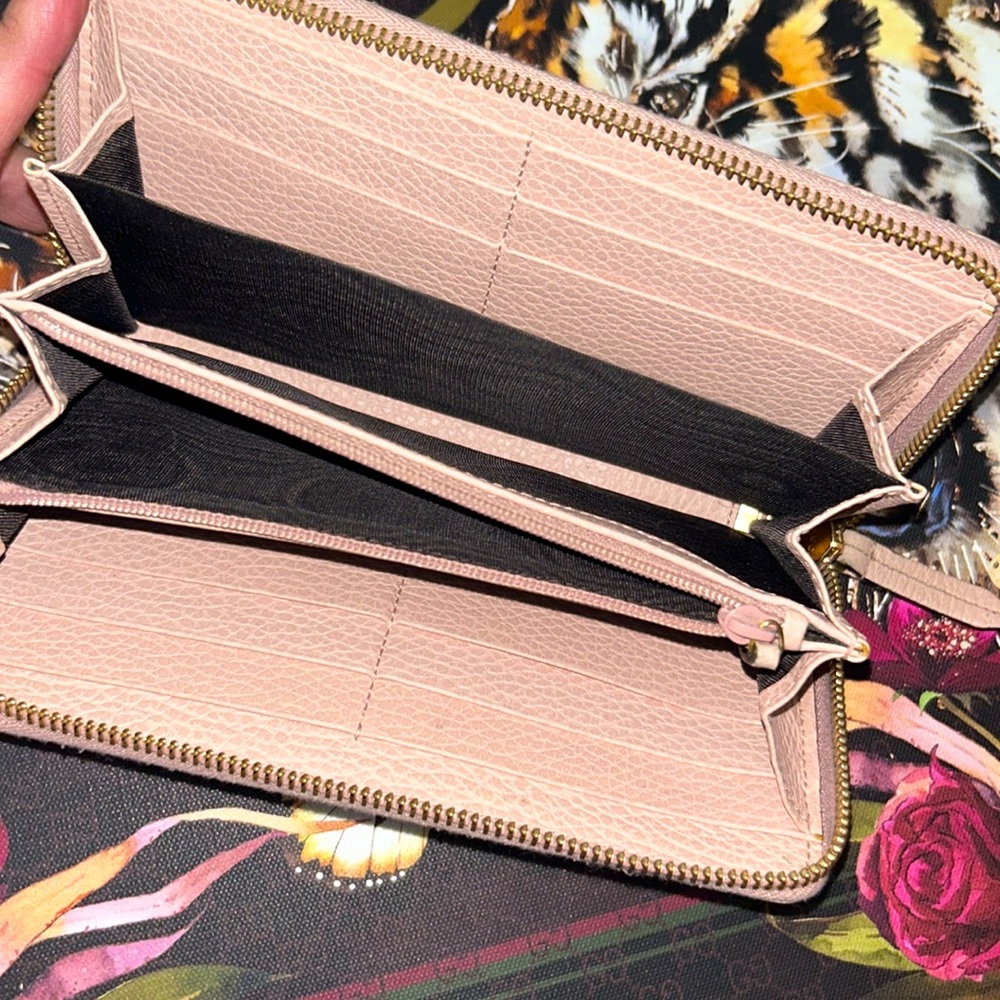 GUCCI Marmont Zip around wallet 100% AUTHENTIC - Picture 4 of 12